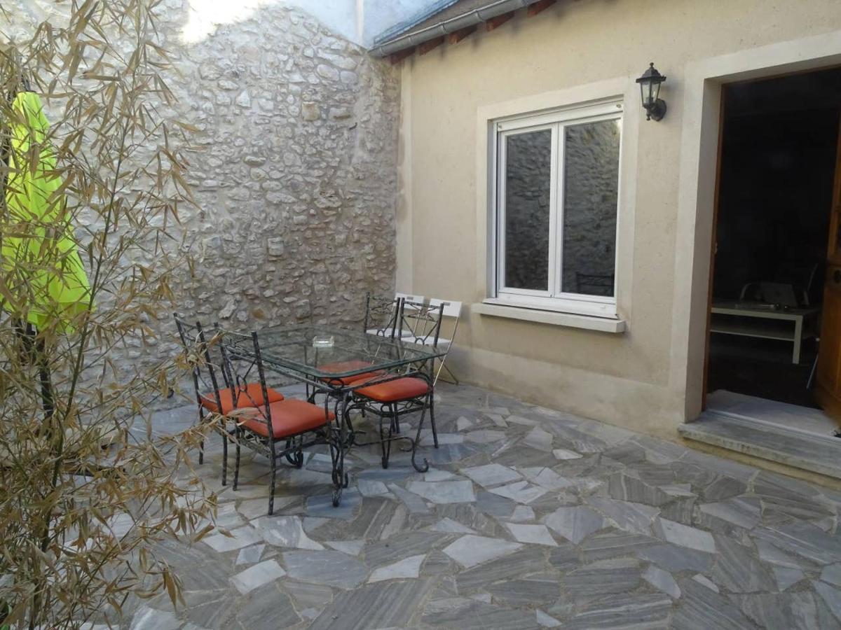 Chez Mia Apartment Moret-sur-Loing Exterior photo